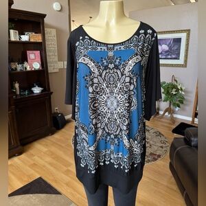 Perseption Woman black, blue & white short sleeve tunic-size 1X